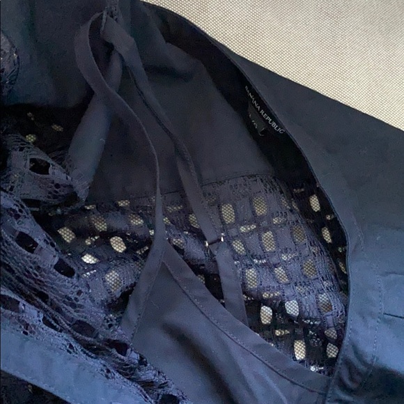 Navy blue eyelet blouse with sewn in tank slip - Picture 5 of 5